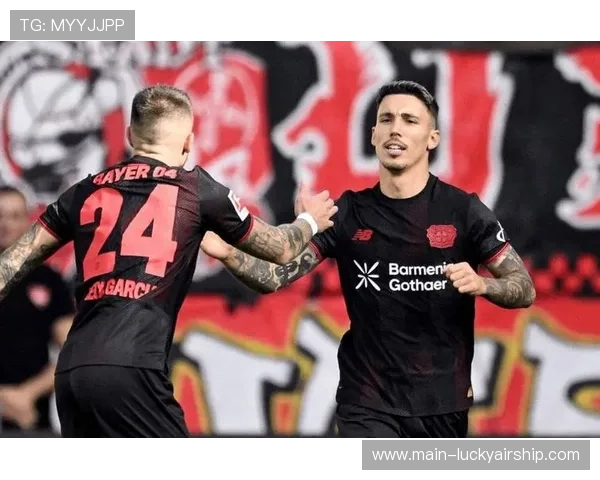 勒沃库森格里马尔多任意球中柱，错失良机